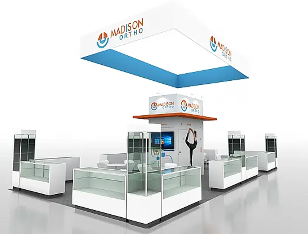Modern 20x40 booth with marketing visuals