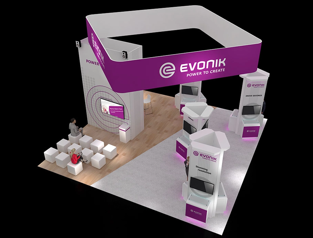 30x30 display with central demo and product towers