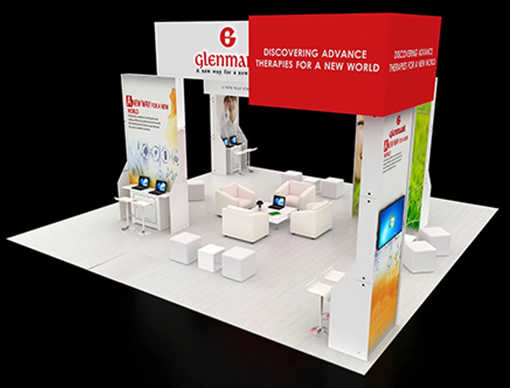 30x30 trade booth with LED header and counters